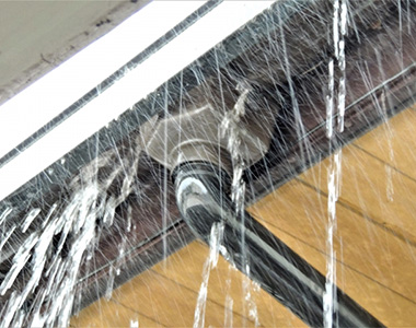 ひび割れ・樋外れ・変形・サビ 修理・交換お任せください